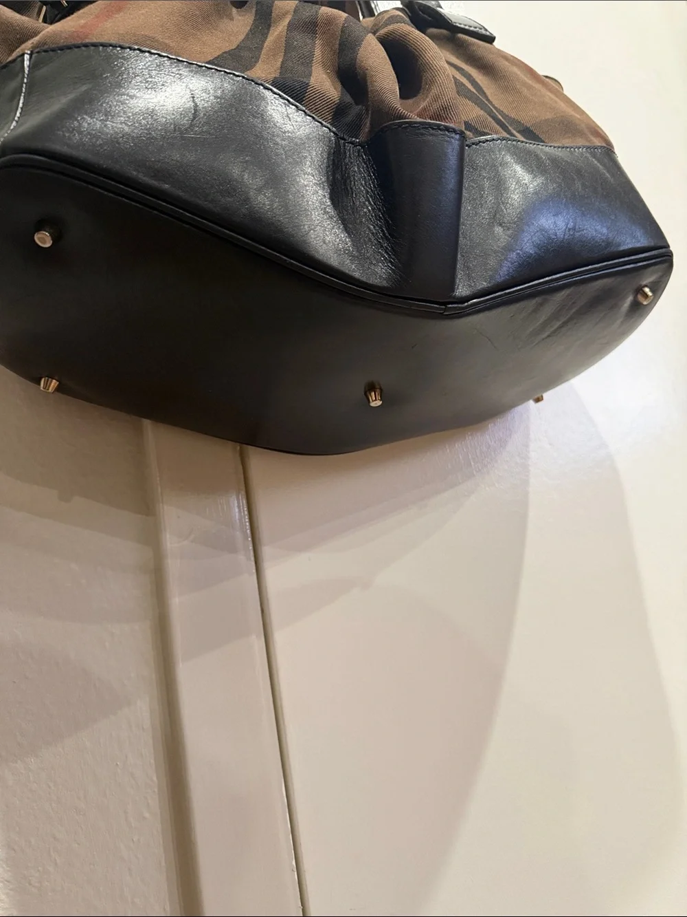 Burberry Bag with Black leatherTrim and Gold Chain Accent - Picture 5 of 11